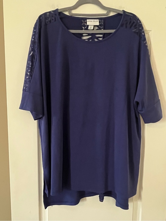 Ava & Viv Tops - Ava & Viv Dark Royal Blue Laser-Cut Shoulder Long Top - Women’s Size 3X